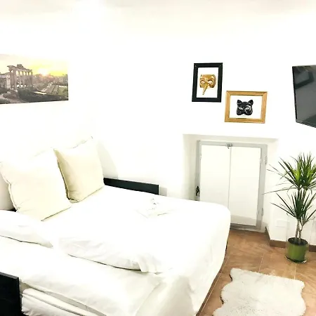 Studio With Wifi At